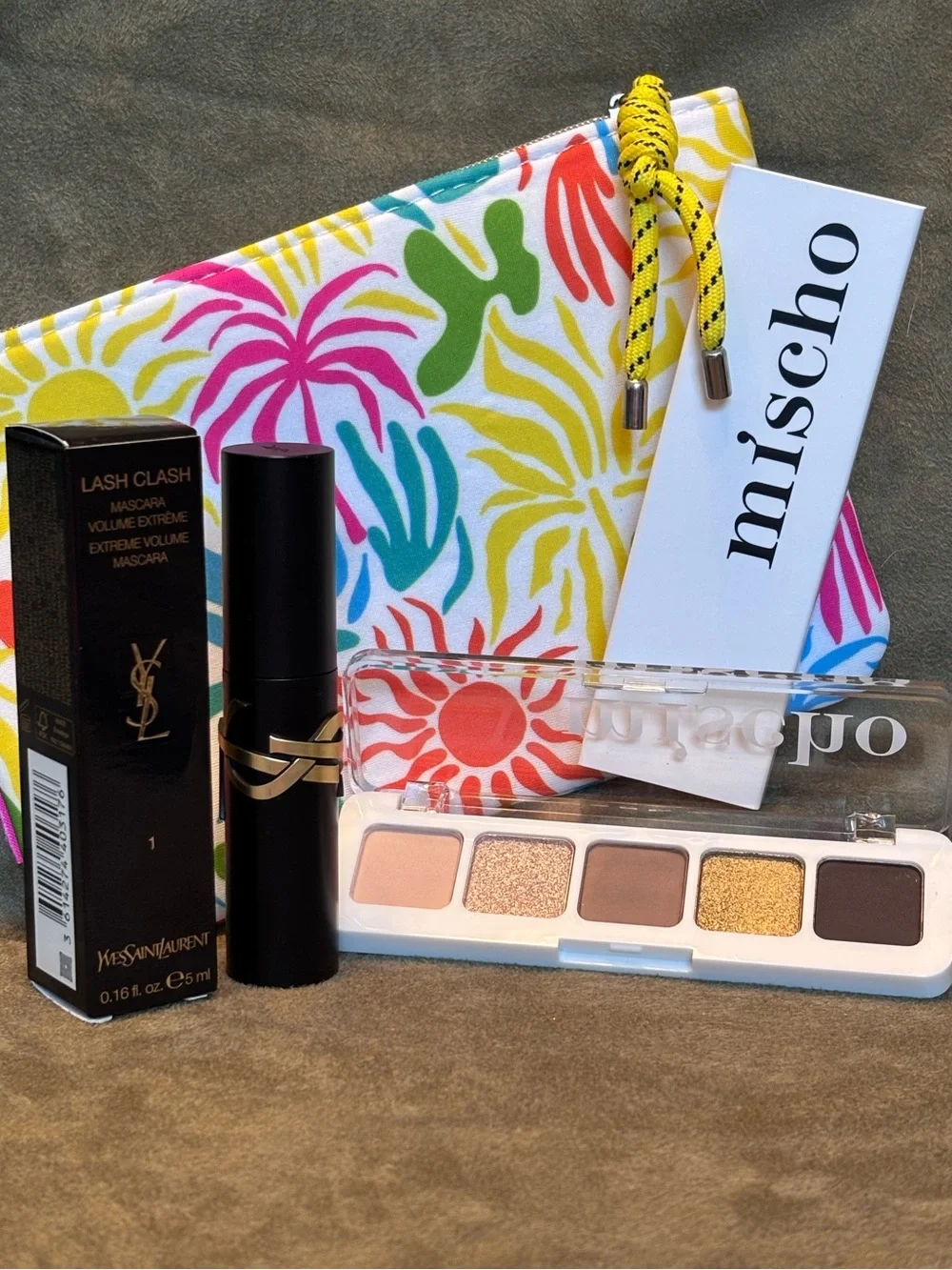 Yves Saint Laurent Lash Class Mascara Noir Black & MISCHO Mini Eyeshadow Pallet